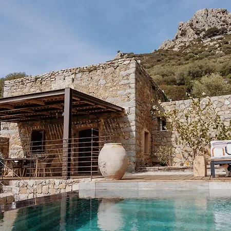 U Laziu فيلة كوربارا